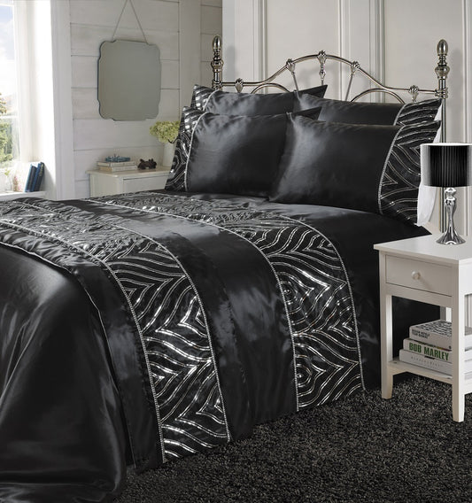 Crystal Shine and Shimmer Duvet Set - TheComfortshop.co.ukDuvet Covers0721718960232thecomfortshopTheComfortshop.co.uksingle-black-shimmer-duvet-setSingleBlackCrystal Shine and Shimmer Duvet Set - TheComfortshop.co.uk