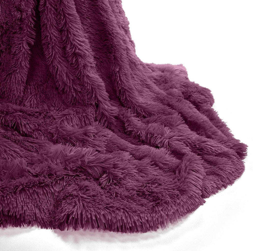 Hug Snug Teddy Cuddles Throw Blanket - TheComfortshop.co.ukThrows0721718971306thecomfortshopTheComfortshop.co.ukCuddles Throw 150 x 200 PlumPlumHug Snug Teddy Cuddles Throw Blanket - TheComfortshop.co.uk