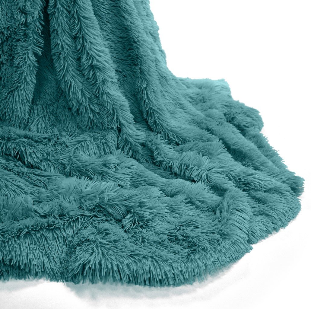 Hug Snug Teddy Cuddles Throw Blanket - TheComfortshop.co.ukThrows0721718971429thecomfortshopTheComfortshop.co.ukCuddles Throw 150 x 200 TealTealHug Snug Teddy Cuddles Throw Blanket - TheComfortshop.co.uk