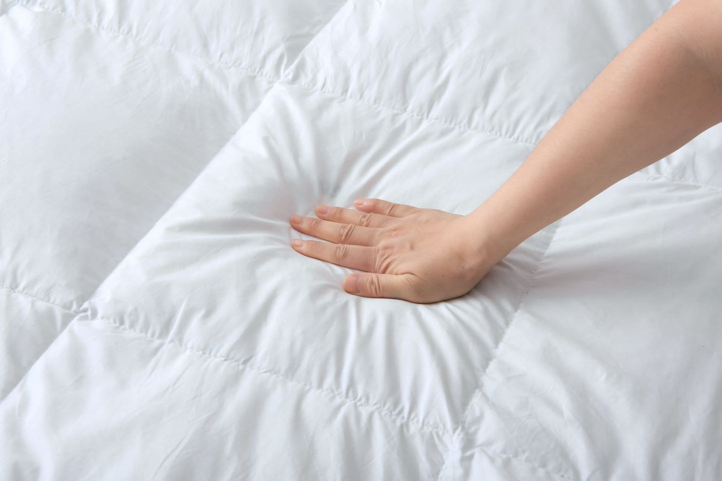 Luxurious 5cm Goose Feather & Down Mattress Topper with 100% Cotton Cover and Cassette Stitched Edging - TheComfortshop.co.ukTheComfortshop.co.ukTheComfortshop.co.uk5cm Goose Feather Topper SingleSingleLuxurious 5cm Goose Feather & Down Mattress Topper with 100% Cotton Cover and Cassette Stitched Edging