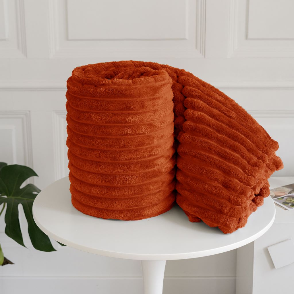 Luxury Jumbo Chunky Cord Fur Blanket - TheComfortshop.co.ukThrows0721718971726thecomfortshopTheComfortshop.co.ukblack-chunk-bed-throwBlack150 cm X 200 cmLuxury Jumbo Chunky Cord Fur Blanket - TheComfortshop.co.uk
