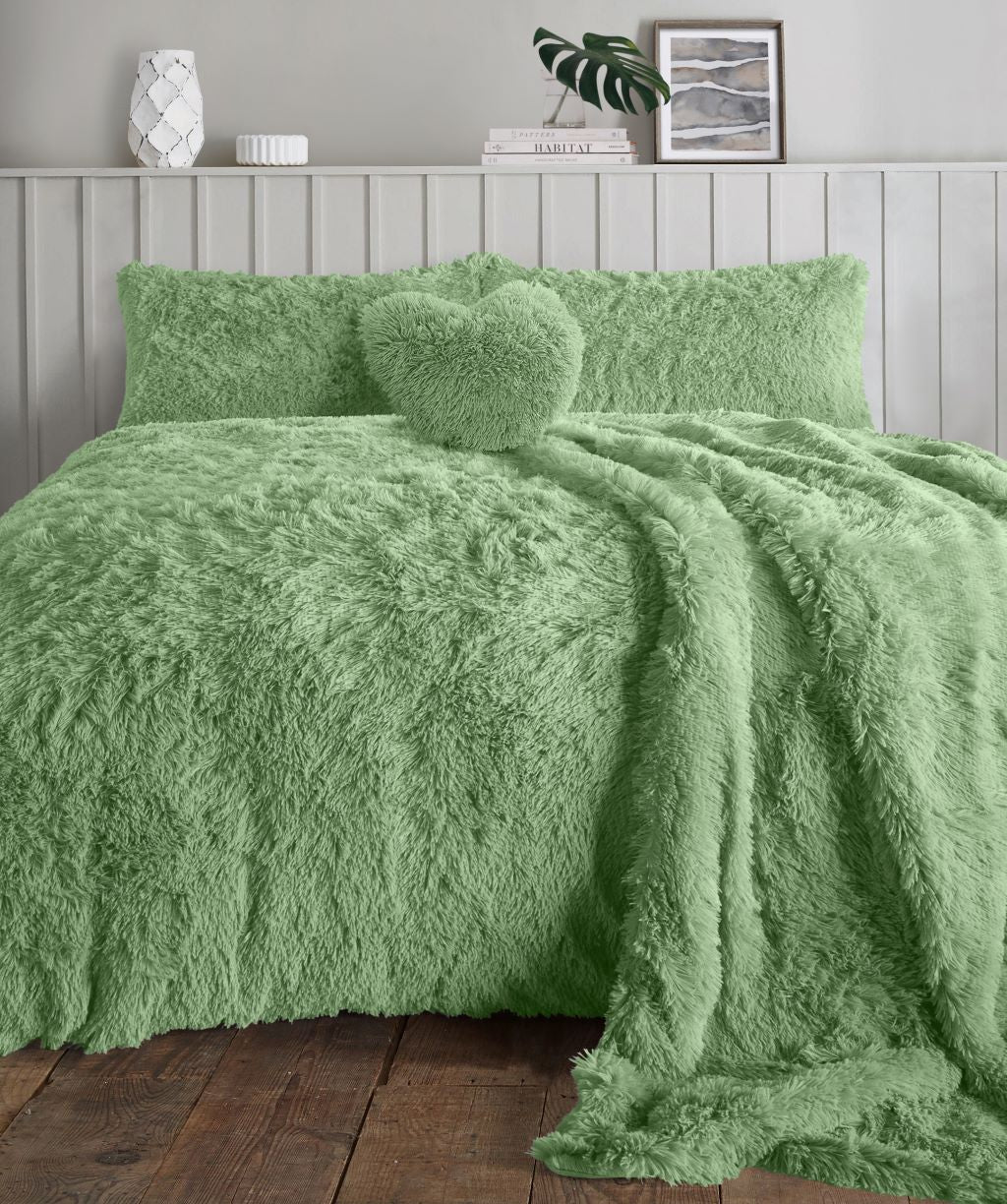 Hug & Snug Fleece Duvet Cover Set With Pillowcases - TheComfortshop.co.ukDuvet CoversthecomfortshopTheComfortshop.co.ukSage GreenDuvet Cover Set SuperkingHug & Snug Fleece Duvet Cover Set With Pillowcases