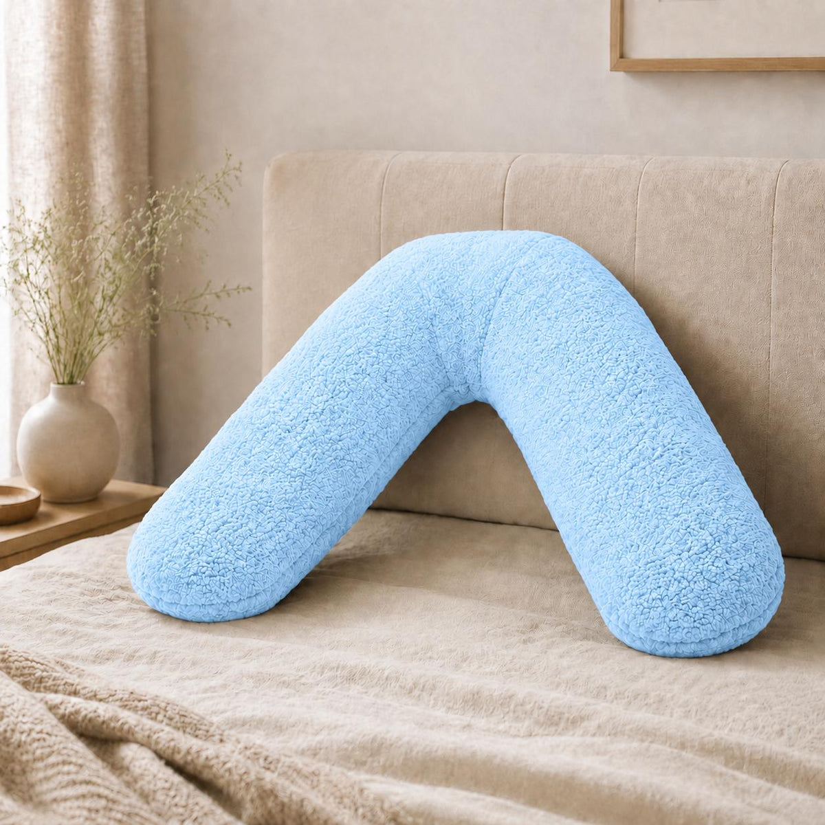 Teddy Fleece V-Shaped Support Pillow – Charcoal - TheComfortshop.co.ukTheComfortshop.co.ukTheComfortshop.co.ukTeddy  V-pillow sky bluesky blueTeddy Fleece V-Shaped Support Pillow – Charcoal